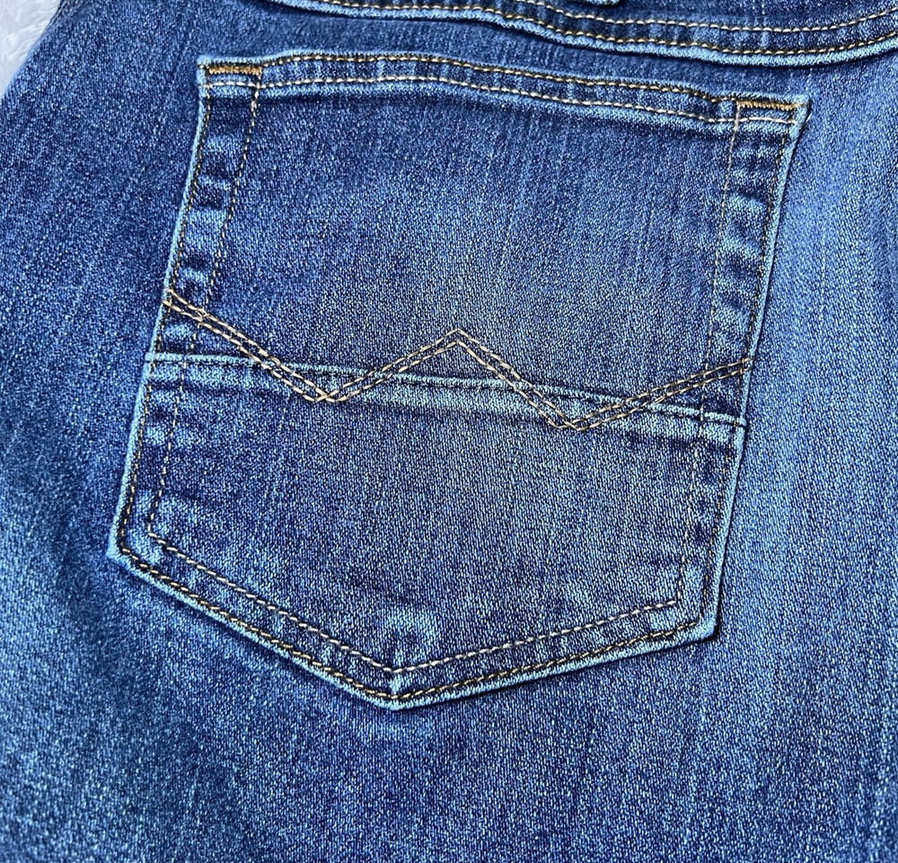 Wrangler Jeans Mens Size 40x32 Blue Relaxed Boot Cut Premium Quality Denim - Picture 10 of 13